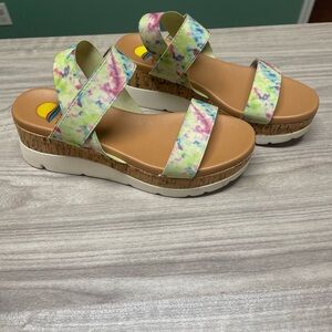 Maui Island Women’s Tie Dye Wedged Size8